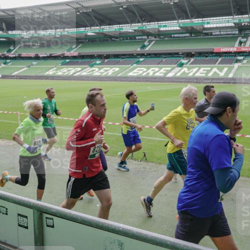 05.10.2025 - 20. swb-Marathon Bremen Michael Burmester http://msf.ph/oto/9276928 05.10.2025 12:55:34 Laufen im Stadion 78, 124, 169, 240, 663, 760, 944, 1261, 1326, 1490, 1531, 1737, 1774, 1825, 1910, 1931, 2022, 2162, 2431, 2459, 2490, 2494, 2605, 2642, 2716, 2884, 2942, 3074, 3489, 3515, 3519, 3612, 3749, 3838, 3944, 4079, 4116, 4149, 4195, 4212, 4432, 4456, 4672, 4771, 4796, 4816, 4823, 4853, 4919, 5034, 5093, 5152, 5177, 5289, 5484, 5554, 5615, 5691, 5719, 5833, 5907, 6048, 6106, 6184, 6276, 6515, 6527, 6570, 6615, 6649, 6744, 6820, 6937, 7052, 8060, 82, 104 meine-sportfotos.de