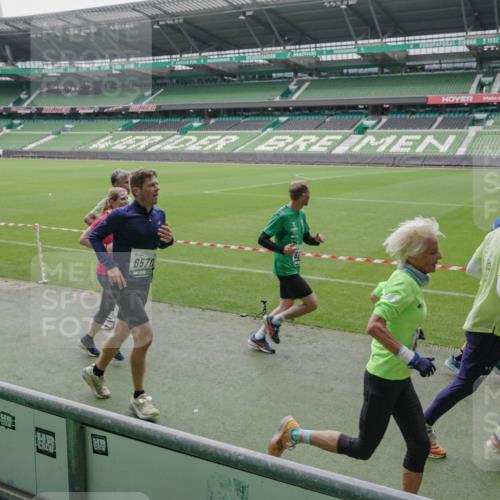 05.10.2025 - 20. swb-Marathon Bremen Michael Burmester http://msf.ph/oto/9276941 05.10.2025 12:55:35 Laufen im Stadion 78, 124, 169, 240, 663, 760, 1261, 1326, 1490, 1531, 1737, 1774, 1825, 1910, 1931, 2022, 2162, 2431, 2459, 2490, 2494, 2605, 2642, 2716, 2884, 2942, 3074, 3489, 3515, 3519, 3612, 3749, 3838, 3944, 4079, 4116, 4149, 4195, 4212, 4432, 4456, 4672, 4771, 4796, 4816, 4823, 4853, 4919, 5034, 5093, 5152, 5177, 5289, 5484, 5554, 5615, 5691, 5719, 5833, 5907, 6048, 6106, 6184, 6276, 6515, 6527, 6570, 6615, 6649, 6744, 6820, 6937, 8060, 82, 104, 169 meine-sportfotos.de