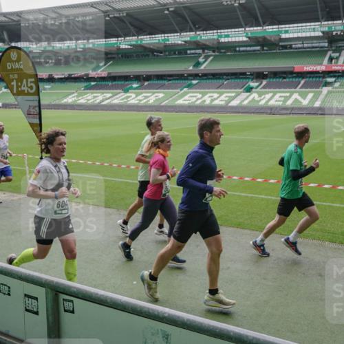 05.10.2025 - 20. swb-Marathon Bremen Michael Burmester http://msf.ph/oto/9276949 05.10.2025 12:55:36 Laufen im Stadion 78, 124, 240, 663, 760, 984, 1261, 1326, 1490, 1531, 1737, 1774, 1825, 1910, 1931, 2022, 2162, 2431, 2459, 2490, 2494, 2605, 2642, 2716, 2884, 2942, 3074, 3489, 3515, 3519, 3612, 3749, 3838, 3944, 4079, 4116, 4149, 4195, 4212, 4288, 4432, 4456, 4672, 4771, 4796, 4823, 4853, 4919, 5034, 5093, 5152, 5177, 5289, 5484, 5554, 5615, 5691, 5719, 5833, 5907, 6048, 6106, 6184, 6276, 6515, 6527, 6570, 6615, 6649, 6744, 6820, 6937, 8060, 82, 104, 169 meine-sportfotos.de