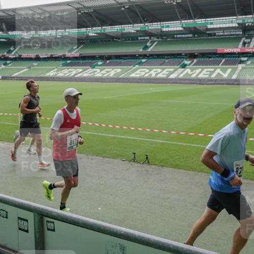 05.10.2025 - 20. swb-Marathon Bremen Michael Burmester http://msf.ph/oto/9277019 05.10.2025 12:55:39 Laufen im Stadion 78, 240, 663, 760, 984, 1261, 1326, 1490, 1531, 1737, 1774, 1825, 1910, 1931, 2022, 2162, 2431, 2459, 2490, 2494, 2605, 2642, 2716, 2884, 2942, 3074, 3489, 3515, 3519, 3612, 3749, 3838, 3944, 4079, 4116, 4149, 4195, 4212, 4288, 4432, 4456, 4771, 4796, 4823, 4853, 4919, 5034, 5093, 5152, 5177, 5289, 5484, 5554, 5615, 5691, 5719, 5833, 5907, 6048, 6106, 6184, 6276, 6515, 6527, 6570, 6615, 6649, 6744, 6820, 6937, 8060, 8144, 82, 104, 124, 169 meine-sportfotos.de