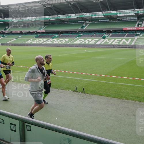 05.10.2025 - 20. swb-Marathon Bremen Michael Burmester http://msf.ph/oto/9277056 05.10.2025 12:55:44 Laufen im Stadion 78, 240, 663, 760, 984, 1261, 1326, 1490, 1531, 1737, 1774, 1825, 1910, 1931, 2022, 2162, 2459, 2490, 2605, 2642, 2716, 2884, 2942, 3074, 3489, 3515, 3519, 3612, 3749, 3838, 3944, 4079, 4116, 4149, 4195, 4212, 4288, 4432, 4456, 4771, 4796, 4823, 4853, 5034, 5093, 5152, 5177, 5289, 5370, 5484, 5490, 5554, 5615, 5691, 5719, 5833, 5907, 6048, 6106, 6276, 6441, 6515, 6527, 6570, 6615, 6649, 6744, 6797, 6820, 6937, 8060, 8144, 8222, 82, 104, 124, 169 meine-sportfotos.de