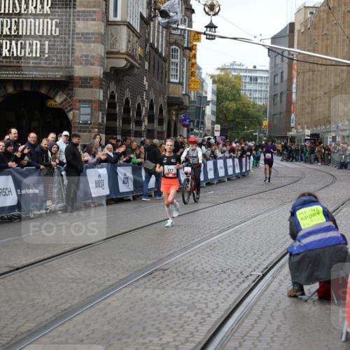 05.10.2025 - 20. swb-Marathon Bremen Yannick Fuchs http://msf.ph/oto/9277062 05.10.2025 12:38:52 Ziel 1351 meine-sportfotos.de