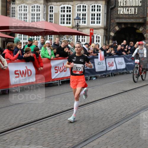 05.10.2025 - 20. swb-Marathon Bremen Yannick Fuchs http://msf.ph/oto/9277127 05.10.2025 12:38:55 Ziel 117, 1351 meine-sportfotos.de