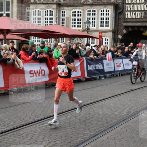 05.10.2025 - 20. swb-Marathon Bremen Yannick Fuchs http://msf.ph/oto/9277131 05.10.2025 12:38:55 Ziel 117, 1351 meine-sportfotos.de