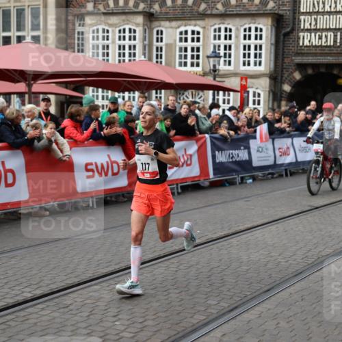 05.10.2025 - 20. swb-Marathon Bremen Yannick Fuchs http://msf.ph/oto/9277136 05.10.2025 12:38:55 Ziel 117, 1351 meine-sportfotos.de