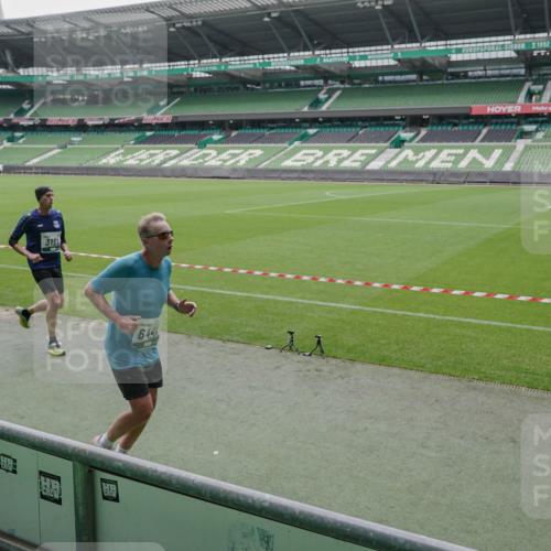 05.10.2025 - 20. swb-Marathon Bremen Michael Burmester http://msf.ph/oto/9277145 05.10.2025 12:55:58 Laufen im Stadion 78, 240, 325, 760, 830, 901, 984, 989, 1261, 1326, 1490, 1531, 1774, 1825, 1910, 1931, 2134, 2149, 2162, 2459, 2490, 2605, 2716, 2884, 2942, 3074, 3161, 3489, 3515, 3519, 3612, 3749, 3838, 3944, 4052, 4079, 4116, 4149, 4195, 4212, 4288, 4432, 4456, 4485, 4796, 4853, 5093, 5152, 5177, 5289, 5370, 5484, 5490, 5554, 5615, 5691, 5719, 5833, 5907, 6048, 6070, 6106, 6276, 6441, 6515, 6570, 6615, 6689, 6744, 6797, 6820, 6937, 8060, 8144, 8222, 6527 meine-sportfotos.de