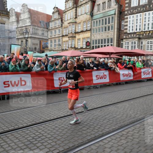 05.10.2025 - 20. swb-Marathon Bremen Yannick Fuchs http://msf.ph/oto/9277179 05.10.2025 12:38:56 Ziel 117, 1351 meine-sportfotos.de