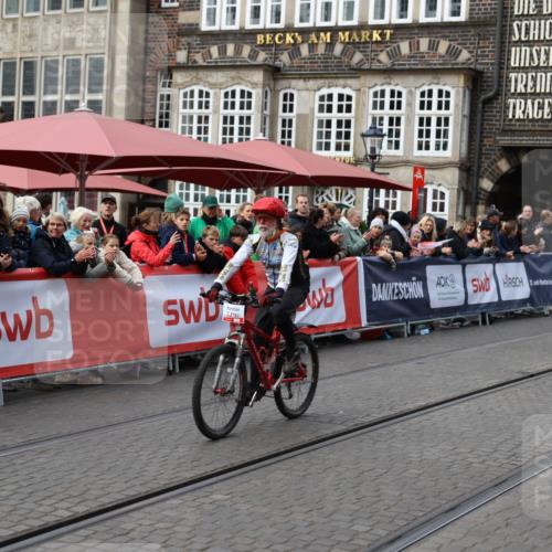 05.10.2025 - 20. swb-Marathon Bremen Yannick Fuchs http://msf.ph/oto/9277196 05.10.2025 12:38:57 Ziel 117 meine-sportfotos.de