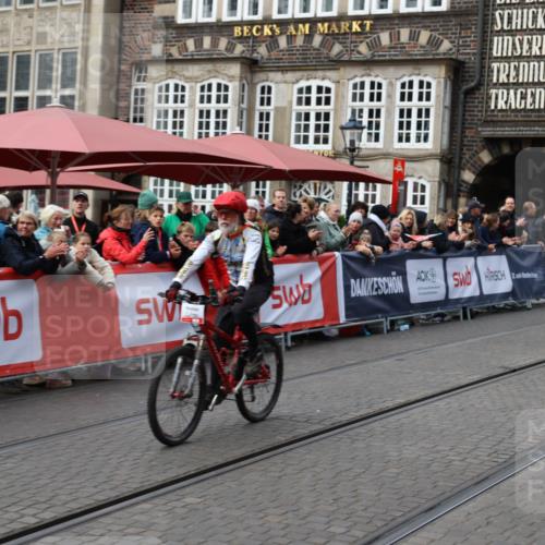 05.10.2025 - 20. swb-Marathon Bremen Yannick Fuchs http://msf.ph/oto/9277201 05.10.2025 12:38:57 Ziel 117 meine-sportfotos.de