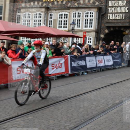 05.10.2025 - 20. swb-Marathon Bremen Yannick Fuchs http://msf.ph/oto/9277211 05.10.2025 12:38:57 Ziel 117 meine-sportfotos.de