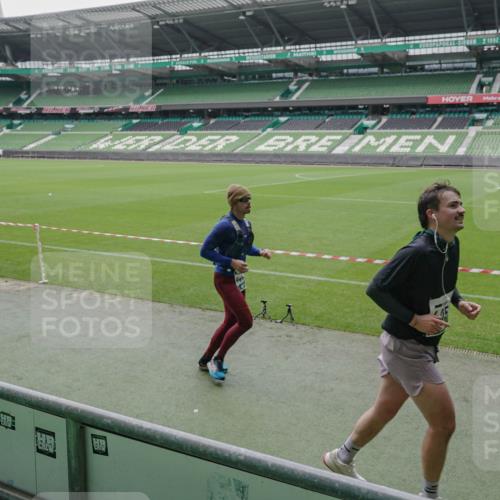 05.10.2025 - 20. swb-Marathon Bremen Michael Burmester http://msf.ph/oto/9277219 05.10.2025 12:56:06 Laufen im Stadion 78, 240, 325, 760, 830, 901, 984, 989, 1261, 1326, 1380, 1490, 1531, 1774, 1825, 1910, 1931, 2134, 2149, 2162, 2438, 2459, 2490, 2605, 2884, 2942, 3074, 3161, 3515, 3519, 3612, 3749, 3944, 4052, 4079, 4116, 4149, 4195, 4212, 4288, 4432, 4456, 4485, 4796, 4853, 5093, 5152, 5289, 5370, 5469, 5484, 5490, 5615, 5691, 5719, 5833, 6048, 6070, 6106, 6176, 6276, 6375, 6441, 6515, 6570, 6615, 6689, 6744, 6797, 6820, 6937, 7292, 7920, 8060, 8144, 8222, 6527 meine-sportfotos.de