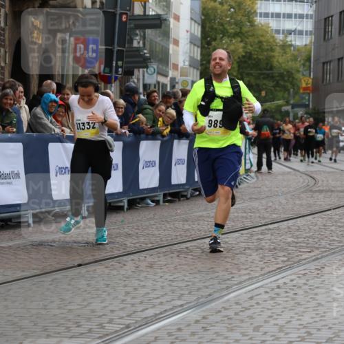 05.10.2025 - 20. swb-Marathon Bremen Strokosch-Dieckow http://msf.ph/oto/9277226 05.10.2025 11:13:13 Ziel 9891, 11332 meine-sportfotos.de