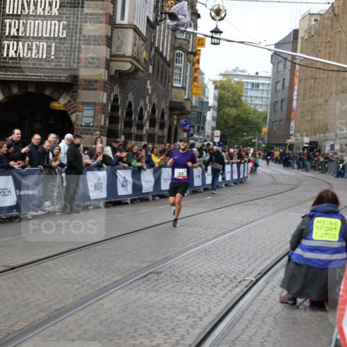05.10.2025 - 20. swb-Marathon Bremen Yannick Fuchs http://msf.ph/oto/9277237 05.10.2025 12:38:58 Ziel 117 meine-sportfotos.de