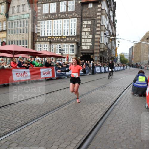 05.10.2025 - 20. swb-Marathon Bremen Yannick Fuchs http://msf.ph/oto/9277317 05.10.2025 12:39:21 Ziel 16 meine-sportfotos.de