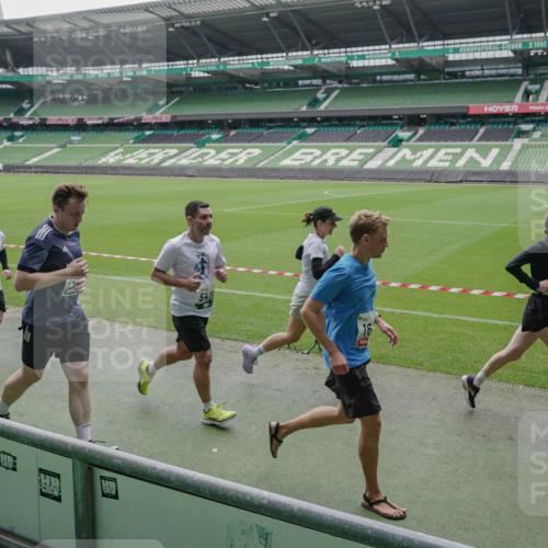 05.10.2025 - 20. swb-Marathon Bremen Michael Burmester http://msf.ph/oto/9277377 05.10.2025 12:56:28 Laufen im Stadion 325, 591, 830, 901, 984, 989, 1161, 1380, 1679, 1931, 2134, 2149, 2263, 2438, 2490, 2571, 2634, 3161, 3392, 3606, 3749, 3980, 4052, 4101, 4149, 4288, 4432, 4485, 5246, 5255, 5370, 5419, 5469, 5490, 6070, 6176, 6375, 6441, 6451, 6689, 6797, 6864, 6926, 7000, 7283, 7292, 7320, 7431, 7490, 7783, 7920, 8060, 8144, 8222, 8564, 9054, 78, 240, 1261, 1490, 1774, 1825, 2162, 2459, 2884, 2942, 3074, 3515, 3612, 4079, 4116, 4195, 4456, 5615, 5691, 5719, 6515 meine-sportfotos.de