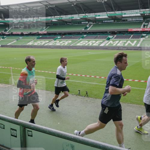 05.10.2025 - 20. swb-Marathon Bremen Michael Burmester http://msf.ph/oto/9277386 05.10.2025 12:56:29 Laufen im Stadion 325, 591, 830, 901, 984, 989, 1161, 1380, 1679, 1931, 2134, 2149, 2263, 2438, 2490, 2571, 2634, 3161, 3392, 3606, 3749, 3980, 4052, 4101, 4149, 4288, 4432, 4485, 5246, 5255, 5370, 5419, 5469, 5490, 6070, 6176, 6375, 6441, 6451, 6689, 6797, 6864, 6926, 7000, 7283, 7292, 7320, 7431, 7490, 7783, 7920, 8060, 8144, 8222, 8564, 9054, 78, 240, 1261, 1490, 1774, 1825, 2162, 2459, 2884, 2942, 3074, 3515, 3612, 4079, 4116, 4195, 4456, 5615, 5691, 5719, 6515 meine-sportfotos.de