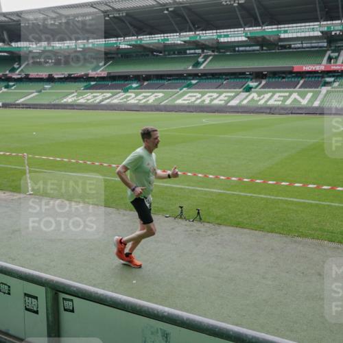 05.10.2025 - 20. swb-Marathon Bremen Michael Burmester http://msf.ph/oto/9277423 05.10.2025 12:56:39 Laufen im Stadion 31, 299, 325, 479, 591, 830, 901, 989, 1161, 1380, 1595, 1627, 1679, 1977, 2134, 2149, 2263, 2438, 2571, 2634, 3161, 3392, 3471, 3606, 3980, 4052, 4101, 4484, 4485, 5246, 5255, 5370, 5419, 5469, 5490, 6070, 6176, 6375, 6441, 6451, 6493, 6689, 6797, 6864, 6926, 7000, 7017, 7283, 7292, 7320, 7431, 7490, 7783, 7920, 8222, 8479, 8564, 9054, 240, 984, 1261, 1490, 1774, 1825, 1931, 2459, 2490, 2942, 3612, 3749, 4079, 4116, 4149, 4195, 4288, 4432, 4456, 5615, 5691, 5719, 6515, 8144 meine-sportfotos.de