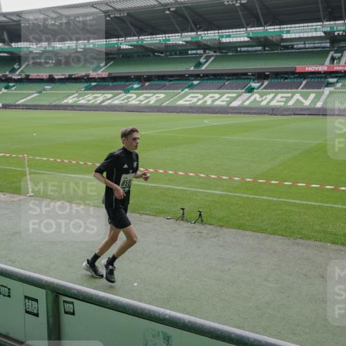 05.10.2025 - 20. swb-Marathon Bremen Michael Burmester http://msf.ph/oto/9277432 05.10.2025 12:56:40 Laufen im Stadion 31, 299, 325, 479, 591, 830, 901, 989, 1161, 1380, 1595, 1627, 1679, 1977, 2134, 2149, 2263, 2438, 2571, 2634, 3161, 3392, 3471, 3606, 3980, 4052, 4101, 4484, 4485, 5246, 5255, 5370, 5419, 5469, 5490, 6070, 6176, 6375, 6441, 6451, 6493, 6689, 6797, 6864, 6926, 7000, 7017, 7283, 7292, 7320, 7431, 7490, 7783, 7920, 8222, 8479, 8564, 9054, 984, 1261, 1490, 1774, 1825, 1931, 2459, 2490, 2942, 3612, 3749, 4079, 4116, 4149, 4288, 4432, 4456, 5370, 5615, 5691, 5719, 6515, 8144 meine-sportfotos.de