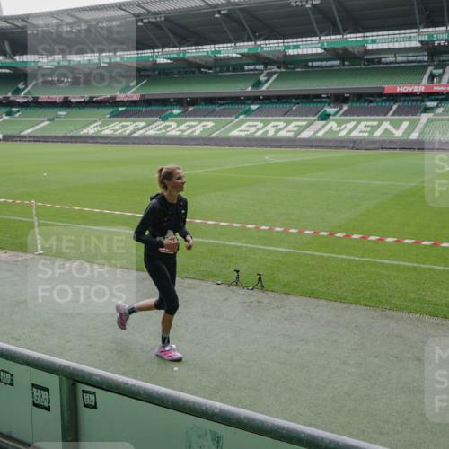 05.10.2025 - 20. swb-Marathon Bremen Michael Burmester http://msf.ph/oto/9277443 05.10.2025 12:56:45 Laufen im Stadion 31, 299, 325, 479, 591, 830, 901, 989, 1161, 1380, 1595, 1627, 1679, 1977, 2134, 2149, 2263, 2269, 2436, 2438, 2571, 2634, 3161, 3392, 3471, 3606, 3980, 4052, 4101, 4484, 4485, 5104, 5246, 5255, 5419, 5469, 6070, 6176, 6250, 6375, 6451, 6493, 6510, 6689, 6864, 6926, 7000, 7017, 7086, 7283, 7292, 7320, 7390, 7431, 7490, 7546, 7578, 7783, 7920, 8479, 8564, 9054, 984, 1261, 1774, 1825, 1931, 2490, 2942, 3161, 3749, 4149, 4288, 4432, 5370, 5490, 5615, 5719, 6441, 6515, 8144 meine-sportfotos.de