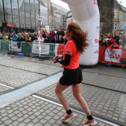 05.10.2025 - 20. swb-Marathon Bremen Yannick Fuchs http://msf.ph/oto/9277467 05.10.2025 12:39:23 Ziel 16 meine-sportfotos.de