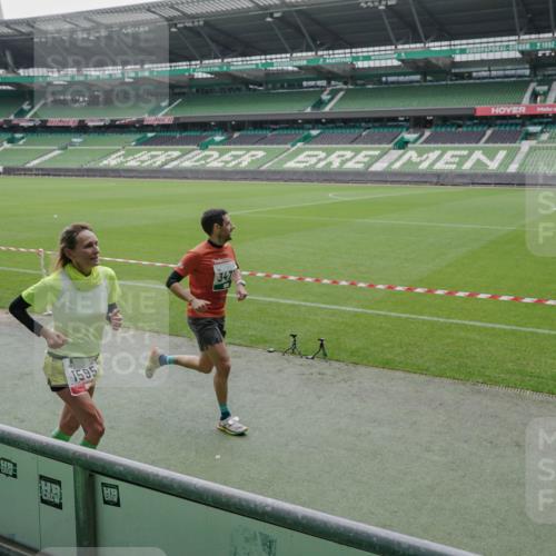 05.10.2025 - 20. swb-Marathon Bremen Michael Burmester http://msf.ph/oto/9277474 05.10.2025 12:56:53 Laufen im Stadion 31, 246, 299, 305, 479, 591, 830, 833, 1161, 1380, 1595, 1627, 1679, 1971, 1977, 2166, 2263, 2269, 2436, 2438, 2571, 2634, 3392, 3471, 3606, 3813, 3980, 4101, 4484, 4485, 5104, 5246, 5255, 5419, 5469, 5503, 5664, 6176, 6250, 6267, 6375, 6451, 6493, 6510, 6689, 6864, 6926, 7000, 7017, 7086, 7283, 7292, 7320, 7390, 7431, 7490, 7546, 7578, 7783, 7920, 8479, 8564, 8973, 9054, 9129, 325, 901, 984, 989, 2134, 2149, 3161, 3749, 4052, 4288, 4432, 5370, 5490, 6070, 6441, 8144 meine-sportfotos.de