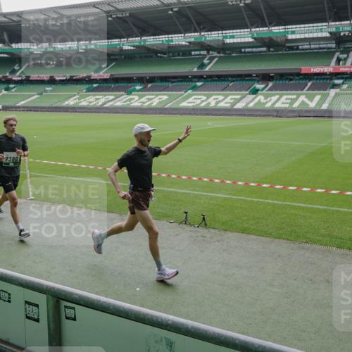 05.10.2025 - 20. swb-Marathon Bremen Michael Burmester http://msf.ph/oto/9277481 05.10.2025 12:56:54 Laufen im Stadion 31, 246, 299, 305, 479, 591, 830, 833, 1161, 1380, 1595, 1627, 1679, 1971, 1977, 2166, 2263, 2269, 2436, 2438, 2571, 2634, 3392, 3471, 3606, 3813, 3980, 4101, 4484, 4485, 5104, 5246, 5255, 5419, 5469, 5503, 5664, 6176, 6250, 6267, 6375, 6451, 6493, 6510, 6864, 6926, 7000, 7017, 7086, 7283, 7292, 7320, 7390, 7431, 7490, 7546, 7578, 7783, 7920, 8479, 8564, 8973, 9054, 9129, 325, 830, 901, 984, 989, 2134, 2149, 3161, 4052, 4288, 4432, 4485, 5370, 5490, 6070, 6441, 8144 meine-sportfotos.de