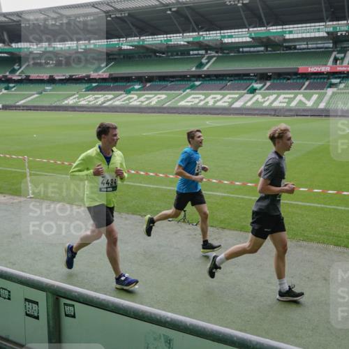 05.10.2025 - 20. swb-Marathon Bremen Michael Burmester http://msf.ph/oto/9277499 05.10.2025 12:56:55 Laufen im Stadion 31, 246, 299, 305, 479, 591, 833, 1161, 1380, 1382, 1595, 1627, 1679, 1971, 1977, 2166, 2263, 2269, 2436, 2438, 2571, 2634, 3392, 3471, 3606, 3813, 3980, 4101, 4484, 5104, 5246, 5255, 5419, 5469, 5503, 5664, 6176, 6250, 6267, 6375, 6451, 6493, 6510, 6864, 6926, 7000, 7017, 7086, 7283, 7292, 7320, 7390, 7431, 7490, 7546, 7578, 7783, 7920, 8479, 8564, 8973, 9054, 9129, 325, 830, 901, 984, 989, 2134, 2149, 3161, 4052, 4288, 4485, 5370, 5490, 6070, 6441, 8144 meine-sportfotos.de