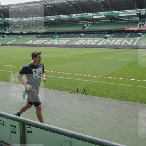 05.10.2025 - 20. swb-Marathon Bremen Michael Burmester http://msf.ph/oto/9277548 05.10.2025 12:57:03 Laufen im Stadion 31, 237, 246, 299, 305, 479, 591, 613, 833, 1161, 1380, 1382, 1595, 1627, 1679, 1971, 1977, 2166, 2263, 2269, 2436, 2522, 2571, 2634, 3392, 3471, 3591, 3606, 3813, 3980, 4101, 4484, 4821, 5104, 5246, 5255, 5419, 5503, 5664, 6250, 6267, 6375, 6451, 6486, 6493, 6510, 6768, 6864, 6926, 7000, 7017, 7086, 7283, 7320, 7371, 7390, 7431, 7490, 7546, 7578, 7783, 8023, 8479, 8564, 8903, 8964, 8973, 9054, 9129, 325, 830, 901, 989, 1380, 2134, 2149, 2438, 3161, 4052, 4485, 5469, 6070 meine-sportfotos.de