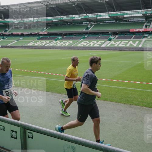 05.10.2025 - 20. swb-Marathon Bremen Michael Burmester http://msf.ph/oto/9277554 05.10.2025 12:57:03 Laufen im Stadion 31, 237, 246, 299, 305, 479, 591, 613, 833, 1161, 1380, 1382, 1595, 1627, 1679, 1971, 1977, 2166, 2263, 2269, 2436, 2522, 2571, 2634, 3392, 3471, 3591, 3606, 3813, 3980, 4101, 4484, 4821, 5104, 5246, 5255, 5419, 5503, 5664, 6250, 6267, 6375, 6451, 6486, 6493, 6510, 6768, 6864, 6926, 7000, 7017, 7086, 7283, 7320, 7371, 7390, 7431, 7490, 7546, 7578, 7783, 8023, 8479, 8564, 8903, 8964, 8973, 9054, 9129, 325, 830, 901, 989, 1380, 2134, 2149, 2438, 3161, 4052, 4485, 5469, 6070 meine-sportfotos.de