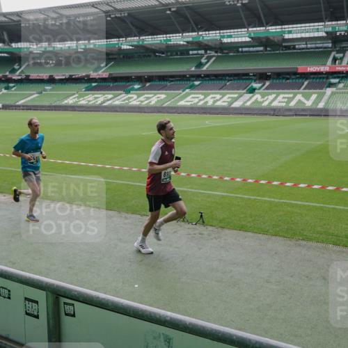 05.10.2025 - 20. swb-Marathon Bremen Michael Burmester http://msf.ph/oto/9277605 05.10.2025 12:57:12 Laufen im Stadion 31, 237, 246, 299, 305, 479, 591, 613, 820, 833, 1161, 1317, 1382, 1595, 1627, 1971, 1977, 2166, 2269, 2436, 2522, 2571, 3396, 3471, 3591, 3606, 3813, 3969, 4484, 4496, 4821, 5104, 5149, 5246, 5255, 5419, 5503, 5664, 6250, 6267, 6451, 6486, 6493, 6510, 6534, 6535, 6768, 6926, 7017, 7086, 7283, 7320, 7371, 7390, 7490, 7546, 7578, 7783, 7940, 8023, 8479, 8564, 8903, 8964, 8973, 9054, 9129, 830, 1380, 1679, 2263, 2438, 2634, 3392, 3980, 4101, 4485, 5469 meine-sportfotos.de