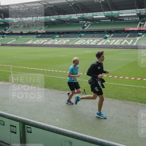 05.10.2025 - 20. swb-Marathon Bremen Michael Burmester http://msf.ph/oto/9277615 05.10.2025 12:57:14 Laufen im Stadion 31, 237, 246, 299, 305, 479, 613, 820, 833, 1161, 1317, 1382, 1595, 1627, 1971, 1977, 2166, 2269, 2436, 2522, 2571, 3396, 3471, 3591, 3813, 3969, 4484, 4496, 4821, 5104, 5149, 5246, 5255, 5503, 5664, 6250, 6267, 6451, 6486, 6493, 6510, 6534, 6535, 6768, 6926, 7017, 7086, 7283, 7371, 7390, 7490, 7546, 7578, 7940, 8023, 8479, 8564, 8903, 8964, 8973, 9054, 9129, 591, 830, 1380, 1679, 2263, 2438, 2634, 3392, 3606, 3980, 4101, 4485, 5469 meine-sportfotos.de