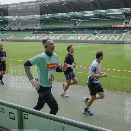 05.10.2025 - 20. swb-Marathon Bremen Michael Burmester http://msf.ph/oto/9277633 05.10.2025 12:57:15 Laufen im Stadion 31, 237, 246, 299, 305, 479, 613, 820, 833, 1161, 1317, 1382, 1595, 1627, 1971, 1977, 2166, 2269, 2436, 2522, 2571, 3396, 3471, 3591, 3798, 3813, 3969, 4089, 4484, 4496, 4821, 5100, 5104, 5149, 5246, 5255, 5503, 5664, 6250, 6267, 6451, 6486, 6493, 6510, 6534, 6535, 6768, 6926, 7017, 7086, 7283, 7371, 7390, 7490, 7546, 7578, 7940, 8023, 8479, 8564, 8903, 8964, 8973, 9054, 9129, 9983, 591, 1380, 1679, 2263, 2438, 2571, 2634, 3392, 3606, 3980, 4101, 5255, 5469 meine-sportfotos.de