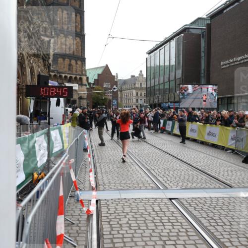 05.10.2025 - 20. swb-Marathon Bremen Yannick Fuchs http://msf.ph/oto/9277639 05.10.2025 12:39:26 Ziel 16 meine-sportfotos.de