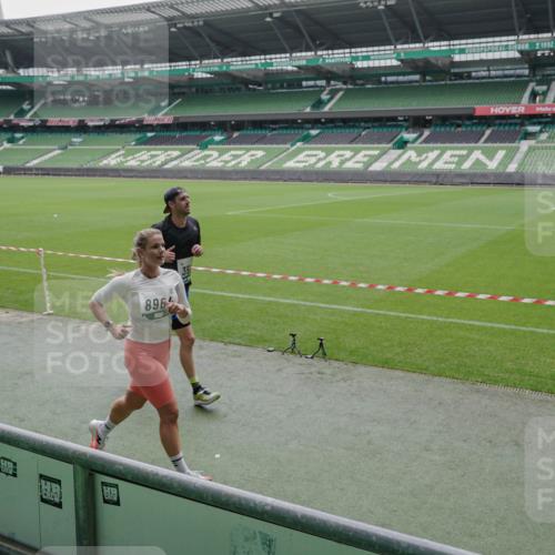 05.10.2025 - 20. swb-Marathon Bremen Michael Burmester http://msf.ph/oto/9277647 05.10.2025 12:57:17 Laufen im Stadion 31, 237, 246, 299, 305, 479, 613, 820, 833, 1161, 1317, 1382, 1491, 1595, 1627, 1971, 1977, 2166, 2269, 2304, 2436, 2522, 3396, 3471, 3591, 3798, 3813, 3969, 4089, 4484, 4496, 4821, 5100, 5104, 5149, 5246, 5503, 5664, 6250, 6267, 6451, 6486, 6493, 6510, 6534, 6535, 6768, 6926, 7017, 7086, 7283, 7371, 7390, 7490, 7546, 7578, 7940, 8023, 8479, 8564, 8801, 8903, 8964, 8973, 9054, 9129, 9983, 591, 1380, 1679, 2263, 2438, 2571, 2634, 3392, 3606, 3980, 4101, 5255, 5469 meine-sportfotos.de