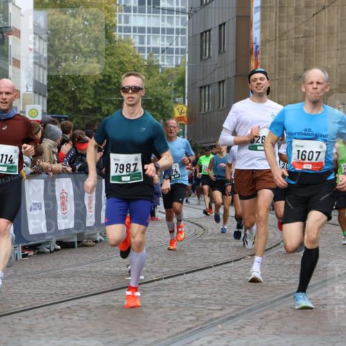 05.10.2025 - 20. swb-Marathon Bremen Strokosch-Dieckow http://msf.ph/oto/9277652 05.10.2025 13:05:21 Ziel 907, 1607, 1641, 2092, 2974, 3819, 4313, 5264, 7831, 7987, 8507, 9114 meine-sportfotos.de