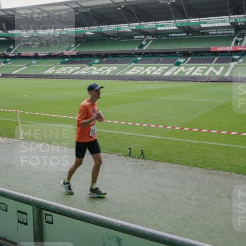 05.10.2025 - 20. swb-Marathon Bremen Michael Burmester http://msf.ph/oto/9277656 05.10.2025 12:57:19 Laufen im Stadion 31, 237, 246, 299, 305, 479, 613, 820, 833, 1161, 1317, 1382, 1491, 1595, 1627, 1971, 1977, 2166, 2269, 2304, 2436, 2522, 3396, 3471, 3591, 3798, 3813, 3969, 4089, 4484, 4496, 4821, 5100, 5104, 5149, 5503, 5664, 6250, 6267, 6486, 6493, 6510, 6534, 6535, 6768, 7017, 7086, 7283, 7371, 7390, 7490, 7546, 7578, 7940, 8023, 8128, 8479, 8564, 8801, 8903, 8964, 8973, 8993, 9054, 9129, 9983, 591, 1380, 1679, 2263, 2438, 2571, 2634, 3392, 3606, 3980, 4101, 5255, 5469 meine-sportfotos.de