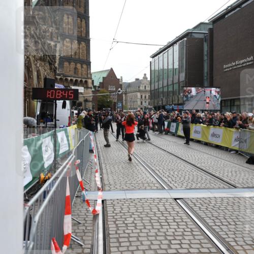 05.10.2025 - 20. swb-Marathon Bremen Yannick Fuchs http://msf.ph/oto/9277657 05.10.2025 12:39:26 Ziel 16 meine-sportfotos.de