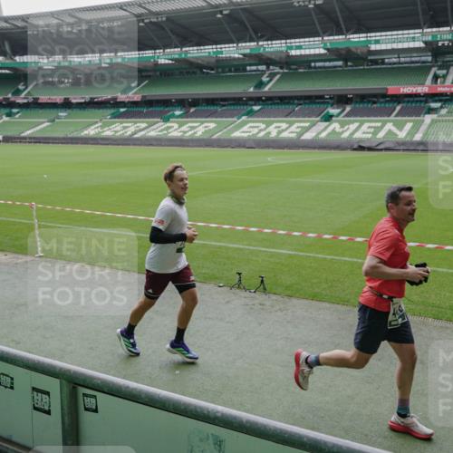 05.10.2025 - 20. swb-Marathon Bremen Michael Burmester http://msf.ph/oto/9277692 05.10.2025 12:57:23 Laufen im Stadion 31, 237, 246, 299, 305, 479, 613, 820, 833, 1161, 1317, 1382, 1491, 1595, 1627, 1971, 1977, 2166, 2269, 2304, 2436, 2522, 3396, 3471, 3591, 3798, 3813, 3969, 3977, 4089, 4484, 4496, 4821, 5100, 5104, 5149, 5503, 5664, 6250, 6267, 6486, 6493, 6510, 6534, 6535, 6768, 7017, 7086, 7283, 7371, 7390, 7490, 7546, 7578, 7731, 7911, 7940, 8023, 8128, 8479, 8564, 8801, 8903, 8964, 8973, 8993, 9054, 9129, 9983, 11658, 591, 1161, 1380, 1679, 2263, 2571, 2634, 3392, 3606, 3980, 4101, 5255 meine-sportfotos.de