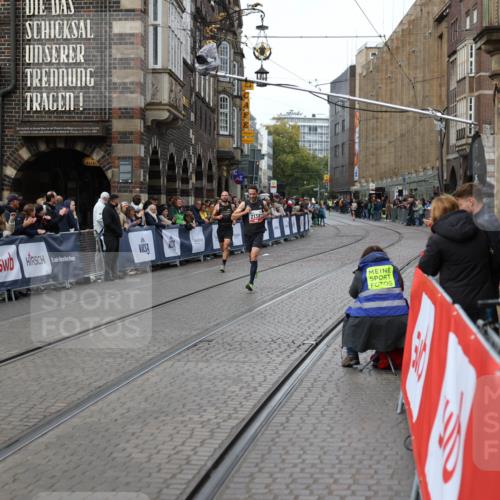 05.10.2025 - 20. swb-Marathon Bremen Yannick Fuchs http://msf.ph/oto/9277738 05.10.2025 12:40:13 Ziel  meine-sportfotos.de