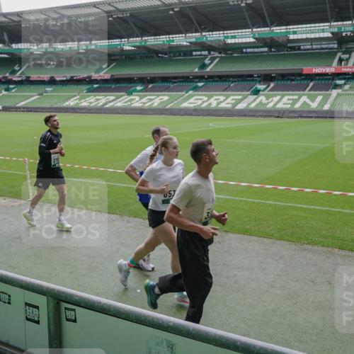 05.10.2025 - 20. swb-Marathon Bremen Michael Burmester http://msf.ph/oto/9277748 05.10.2025 12:57:30 Laufen im Stadion 31, 237, 246, 299, 305, 415, 479, 613, 820, 833, 1317, 1382, 1491, 1595, 1627, 1971, 1977, 2166, 2234, 2240, 2269, 2304, 2436, 2522, 3396, 3471, 3591, 3798, 3813, 3969, 3977, 4089, 4401, 4484, 4496, 4821, 5100, 5104, 5149, 5503, 5645, 5664, 6250, 6267, 6372, 6486, 6493, 6510, 6525, 6534, 6535, 6768, 7017, 7086, 7371, 7390, 7546, 7578, 7731, 7911, 7940, 8023, 8128, 8479, 8801, 8903, 8964, 8973, 8993, 9129, 9983, 11658, 591, 1161, 2571, 2634, 3606, 3980, 4101, 5255 meine-sportfotos.de