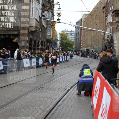05.10.2025 - 20. swb-Marathon Bremen Yannick Fuchs http://msf.ph/oto/9277754 05.10.2025 12:40:13 Ziel  meine-sportfotos.de
