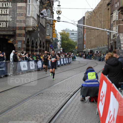 05.10.2025 - 20. swb-Marathon Bremen Yannick Fuchs http://msf.ph/oto/9277761 05.10.2025 12:40:13 Ziel  meine-sportfotos.de