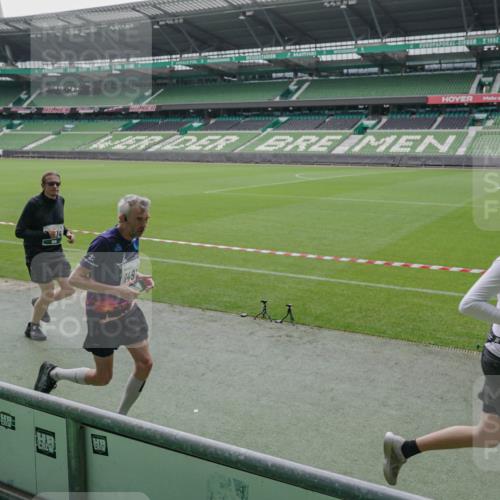 05.10.2025 - 20. swb-Marathon Bremen Michael Burmester http://msf.ph/oto/9277775 05.10.2025 12:57:34 Laufen im Stadion 31, 237, 246, 299, 305, 415, 479, 613, 820, 833, 1317, 1382, 1491, 1595, 1627, 1971, 1977, 2166, 2234, 2240, 2269, 2304, 2436, 2522, 2662, 3396, 3471, 3591, 3798, 3813, 3969, 3977, 4089, 4102, 4287, 4401, 4484, 4496, 4821, 5100, 5104, 5149, 5503, 5562, 5645, 5664, 6250, 6267, 6372, 6486, 6493, 6510, 6525, 6534, 6535, 6768, 6999, 7017, 7086, 7371, 7390, 7546, 7578, 7731, 7911, 7940, 8023, 8128, 8801, 8903, 8964, 8973, 8993, 9129, 9983, 11658, 1161, 1595, 2571, 5255 meine-sportfotos.de
