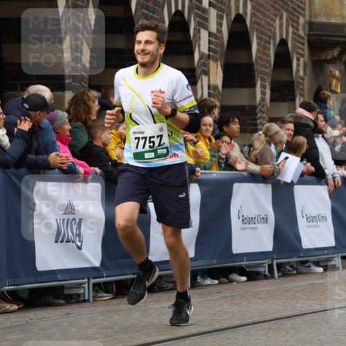 05.10.2025 - 20. swb-Marathon Bremen Strokosch-Dieckow http://msf.ph/oto/9277776 05.10.2025 13:05:30 Ziel 907, 1641, 2360, 2990, 8923 meine-sportfotos.de