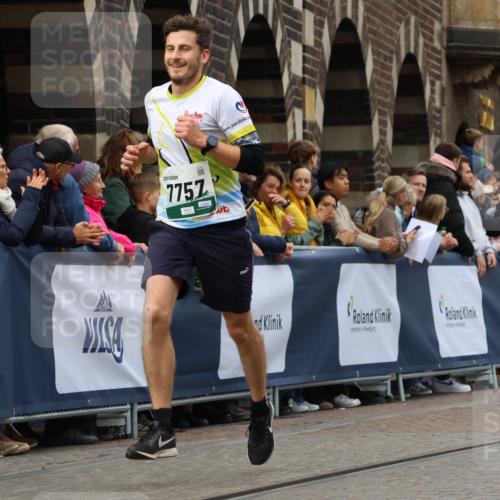 05.10.2025 - 20. swb-Marathon Bremen Strokosch-Dieckow http://msf.ph/oto/9277811 05.10.2025 13:05:30 Ziel 907, 1641, 2360, 2990, 8923 meine-sportfotos.de