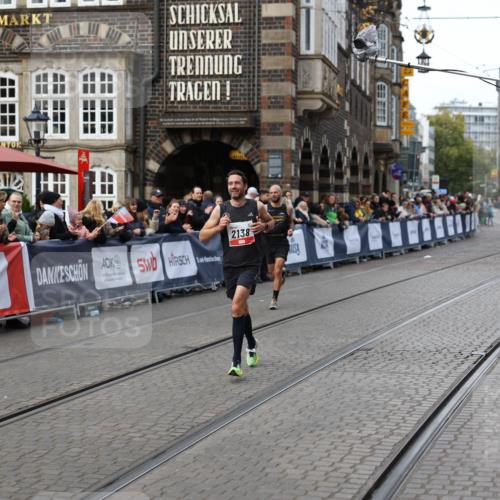 05.10.2025 - 20. swb-Marathon Bremen Yannick Fuchs http://msf.ph/oto/9277863 05.10.2025 12:40:14 Ziel 2138 meine-sportfotos.de