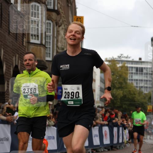 05.10.2025 - 20. swb-Marathon Bremen Strokosch-Dieckow http://msf.ph/oto/9277864 05.10.2025 13:05:32 Ziel 2249, 2360, 2990, 6251, 8923 meine-sportfotos.de