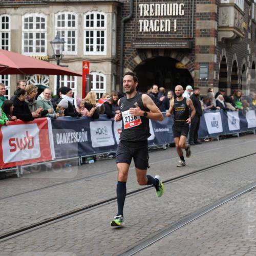 05.10.2025 - 20. swb-Marathon Bremen Yannick Fuchs http://msf.ph/oto/9277877 05.10.2025 12:40:15 Ziel 2138 meine-sportfotos.de