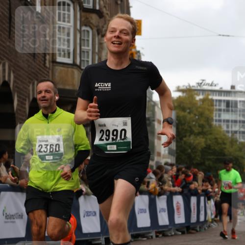 05.10.2025 - 20. swb-Marathon Bremen Strokosch-Dieckow http://msf.ph/oto/9277896 05.10.2025 13:05:32 Ziel 2249, 2360, 2990, 6251, 8923 meine-sportfotos.de