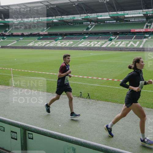 05.10.2025 - 20. swb-Marathon Bremen Michael Burmester http://msf.ph/oto/9277919 05.10.2025 12:57:53 Laufen im Stadion 237, 415, 613, 820, 833, 846, 963, 1317, 1382, 1491, 2158, 2234, 2240, 2304, 2522, 2648, 2662, 2893, 3373, 3396, 3591, 3798, 3969, 3977, 4089, 4102, 4287, 4389, 4401, 4446, 4496, 4747, 4821, 5100, 5149, 5163, 5313, 5562, 5645, 5728, 5917, 6161, 6267, 6317, 6326, 6372, 6486, 6525, 6534, 6535, 6768, 6999, 7053, 7371, 7588, 7731, 7911, 7940, 8023, 8091, 8113, 8128, 8328, 8576, 8801, 8827, 8903, 8964, 8993, 9151, 9983, 11658, 31, 246, 299, 305, 479, 833, 1595, 1627 meine-sportfotos.de